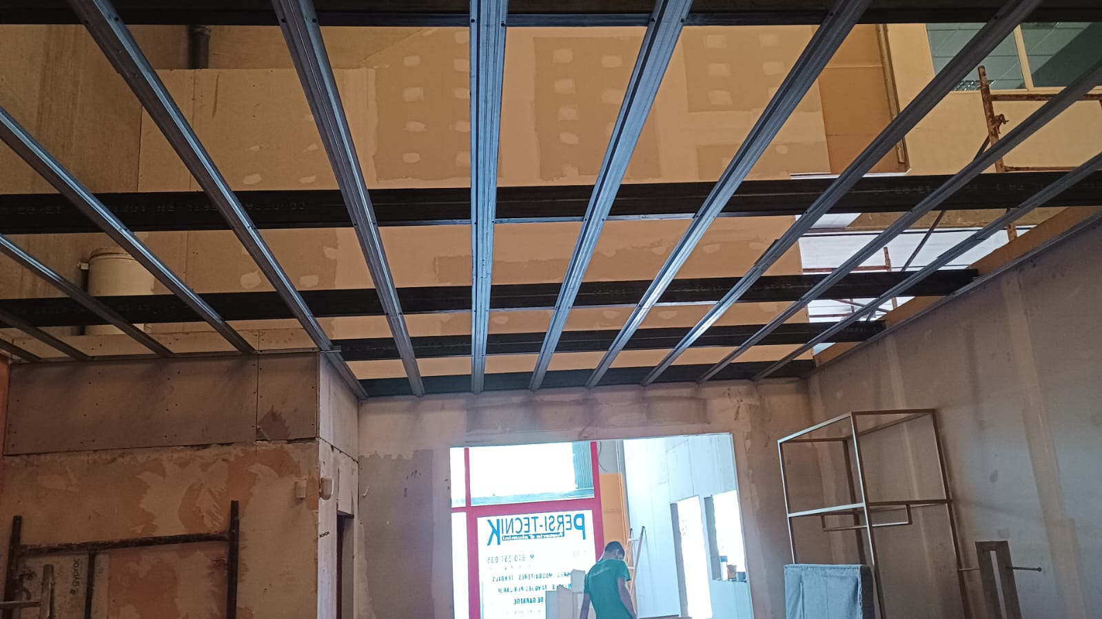 Estructura de techo en local comercial